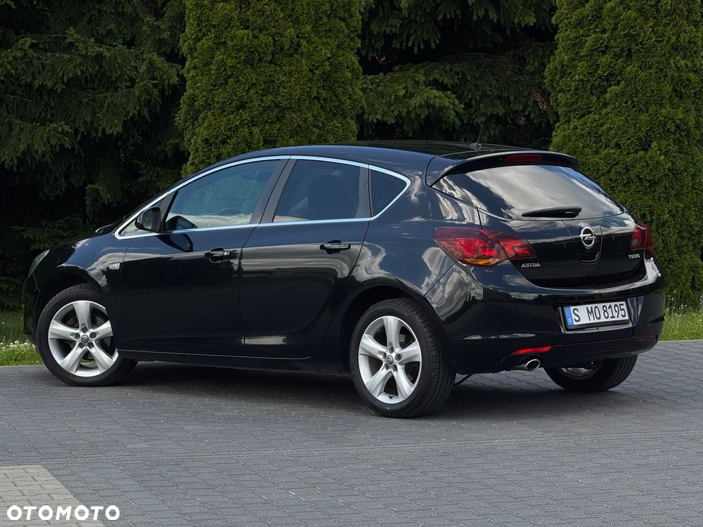 Opel Astra 1.4 Turbo Design Edition - 4