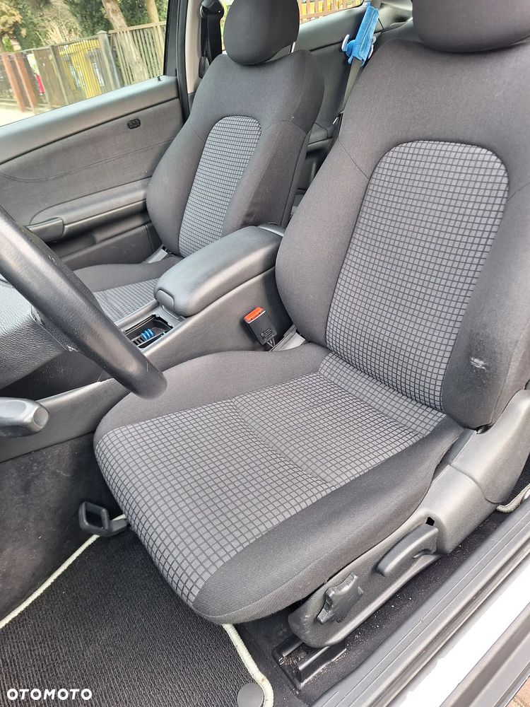 Mercedes-Benz Klasa C 180 Kompressor Sport Edition - 10