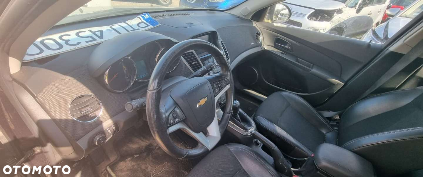 Chevrolet Cruze - 12