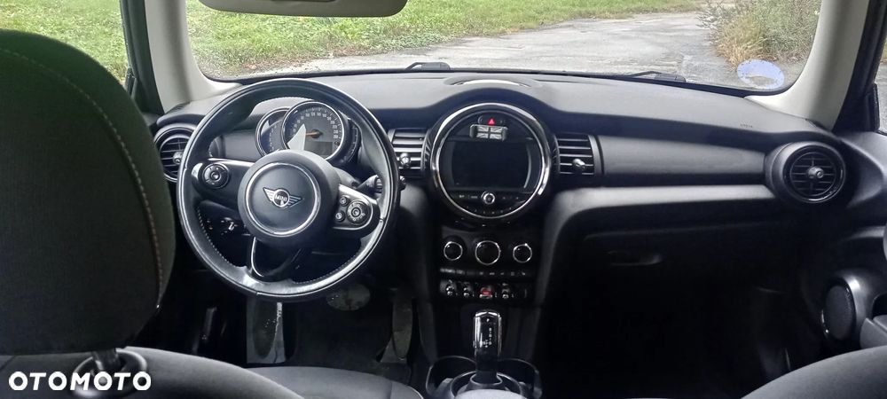 MINI ONE Essential Trim - 21