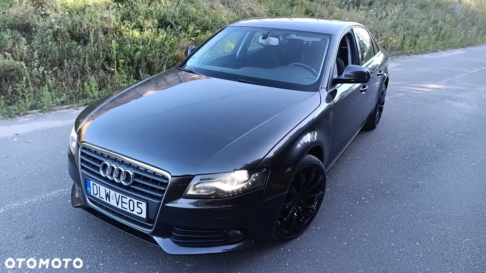 Audi A4 Limousine - 1