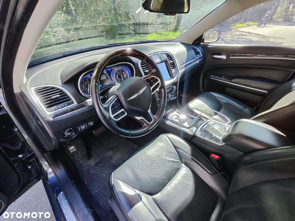 Chrysler 300C - 14