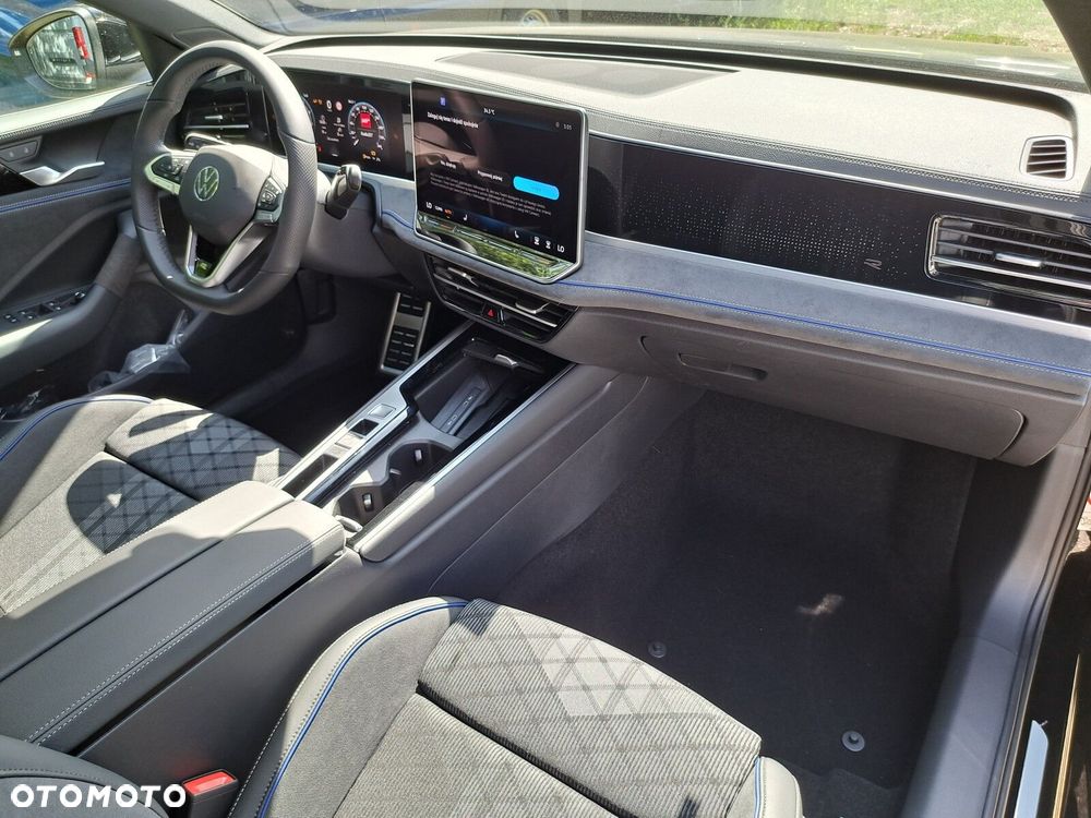 Volkswagen Passat - 13