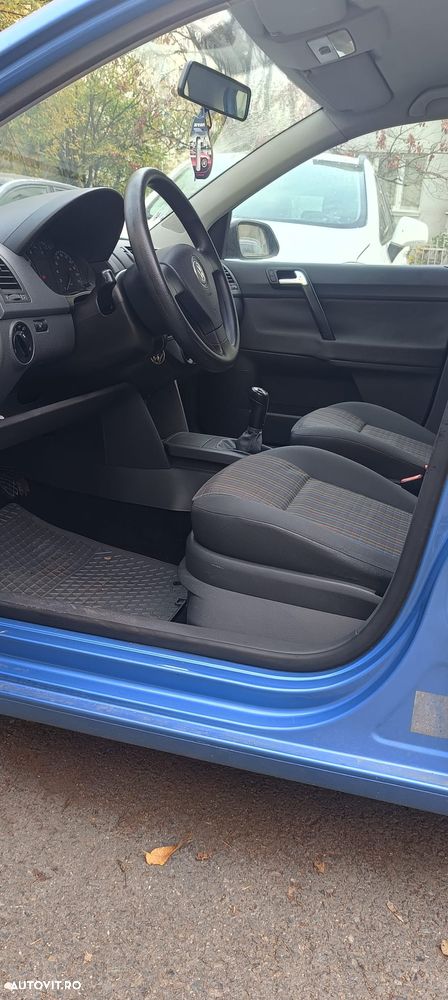Volkswagen Polo 1.2 Attractive - 5