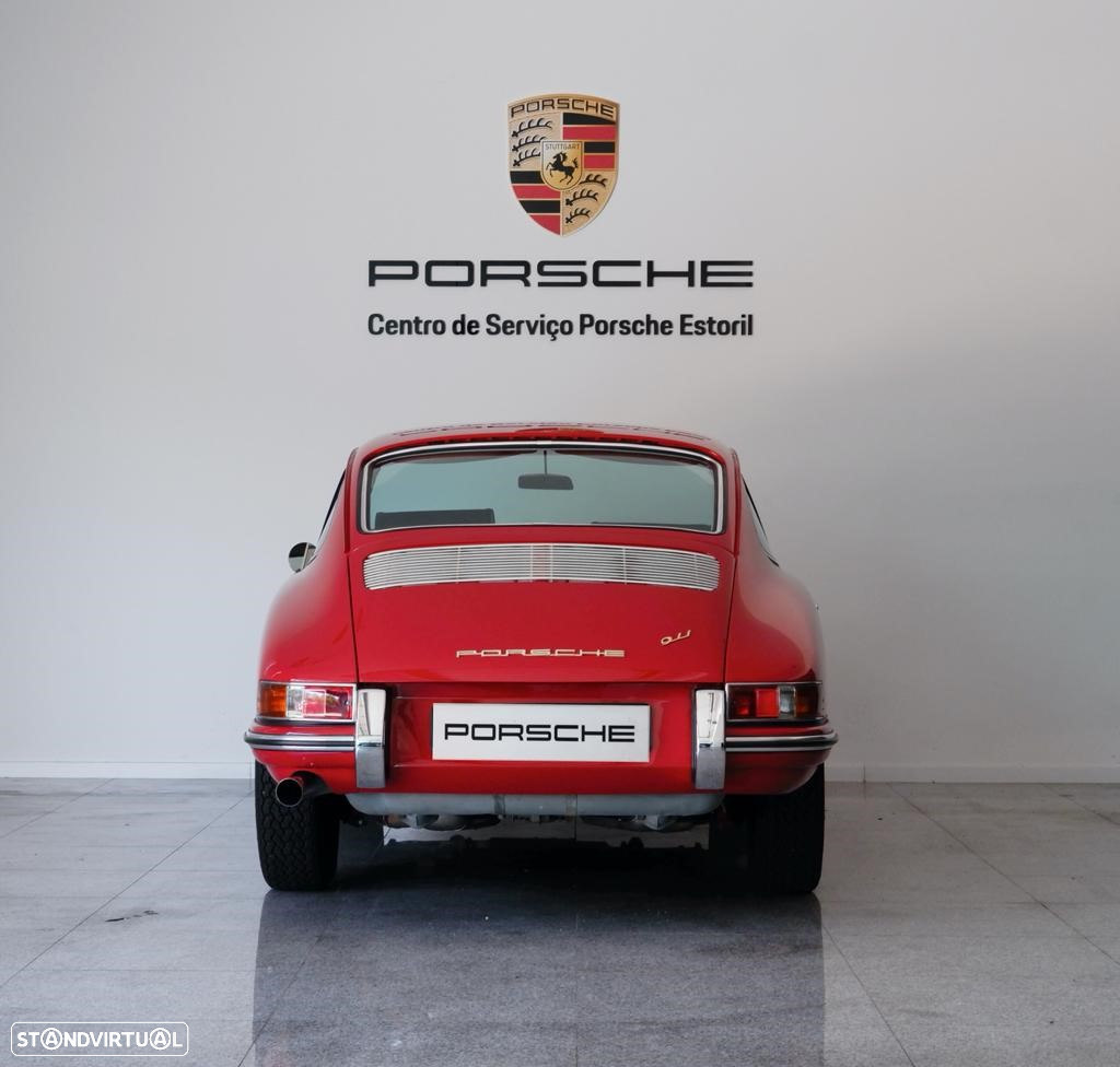 Porsche 911 Série F - 7