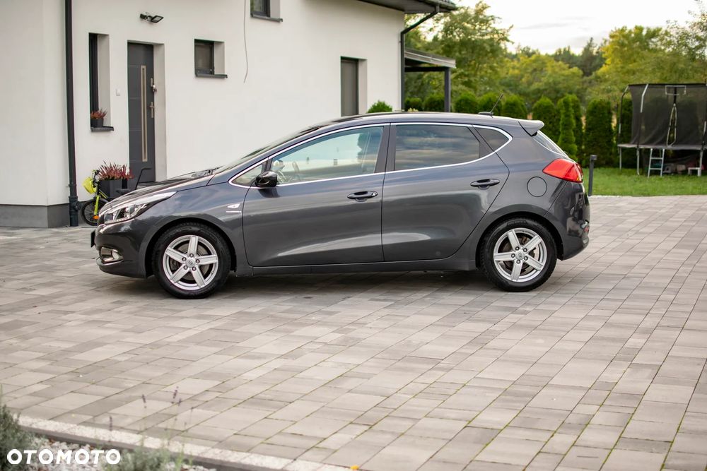 Kia Ceed - 28