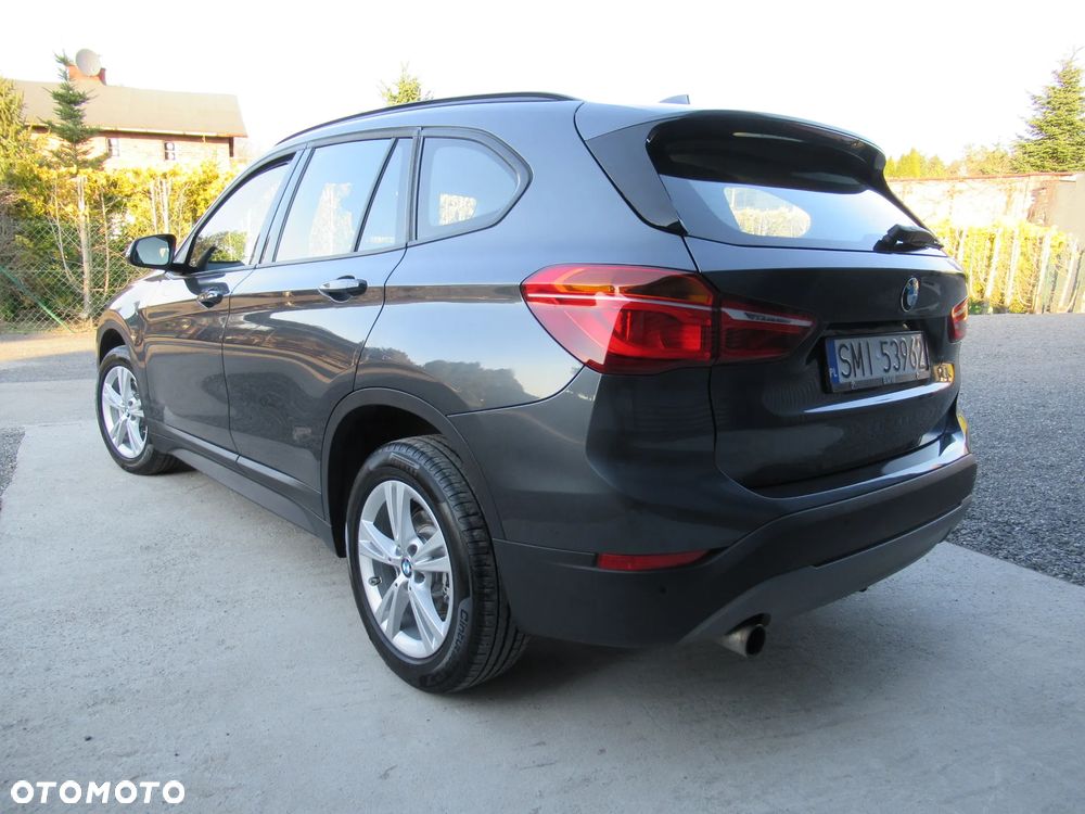 BMW X1 sDrive18i GPF - 3