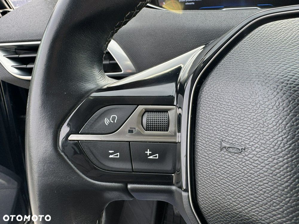 Peugeot 3008 PureTech 130 Stop & Start GPF Allure - 24