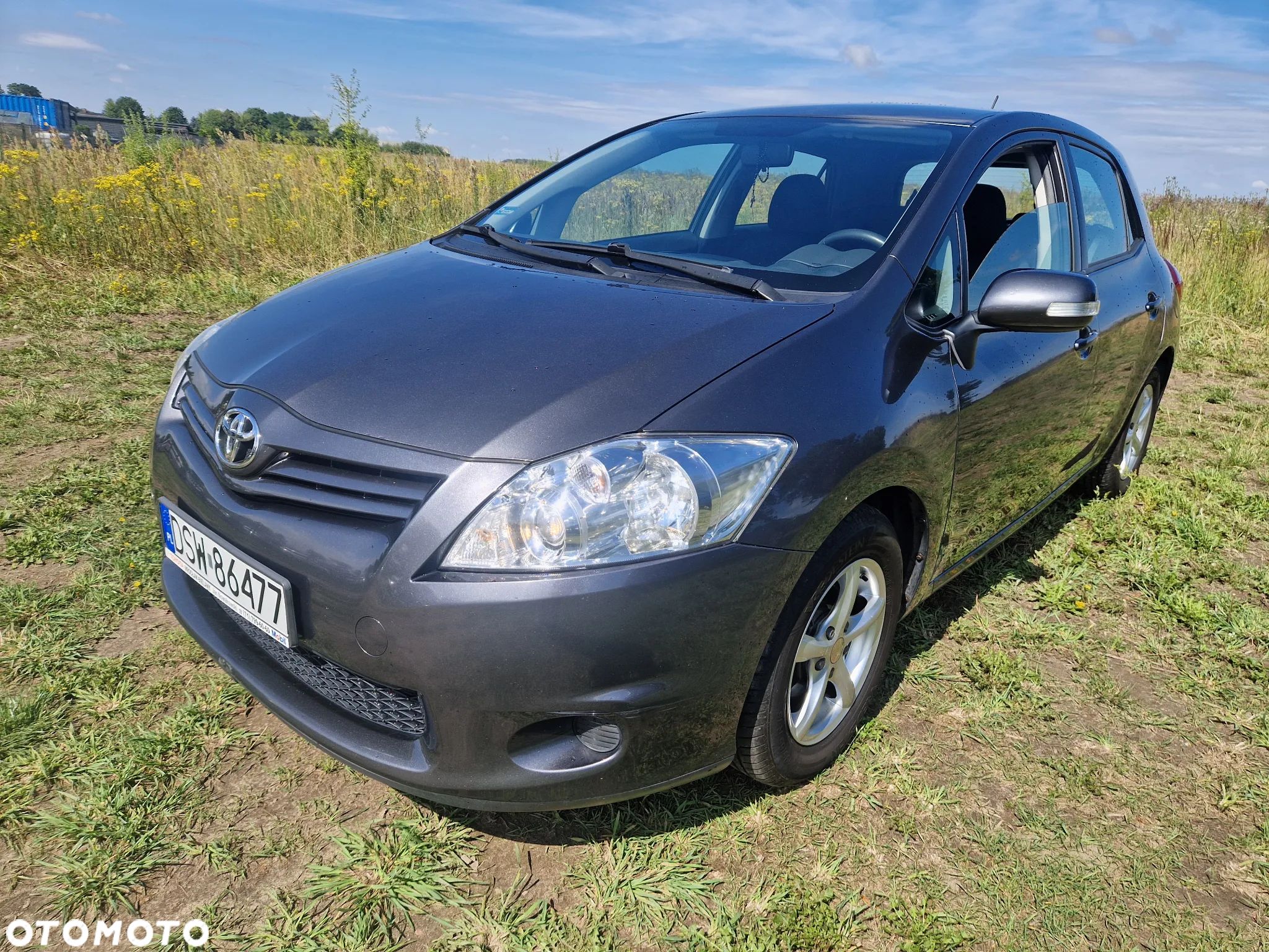 Toyota Auris 1.33 VVT-i Premium Comfort - 1