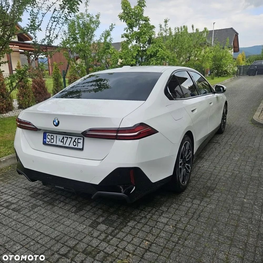 BMW Seria 5 520i mHEV M Sport - 10