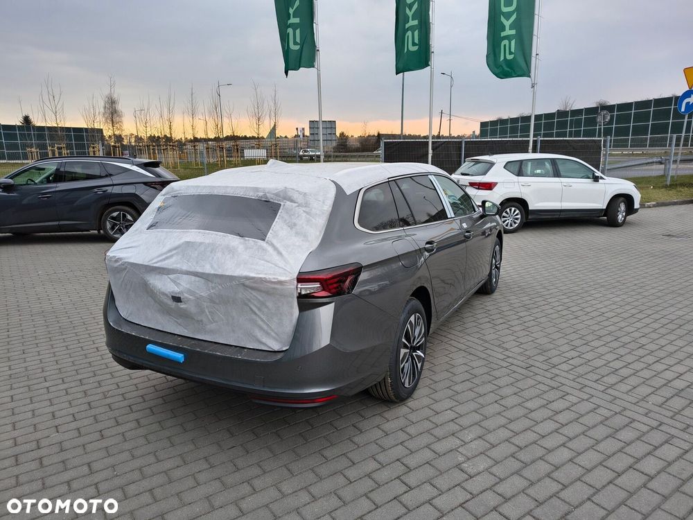 Skoda Superb 2.0 TDI SCR Drive DSG - 7
