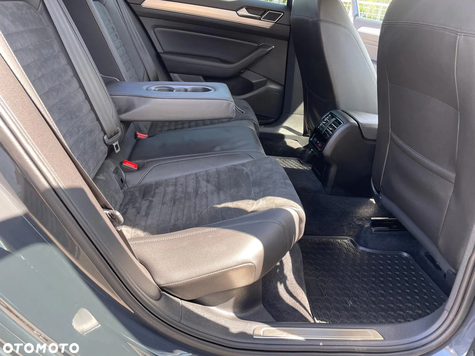 Volkswagen Passat 1.8 TSI BMT Highline - 16