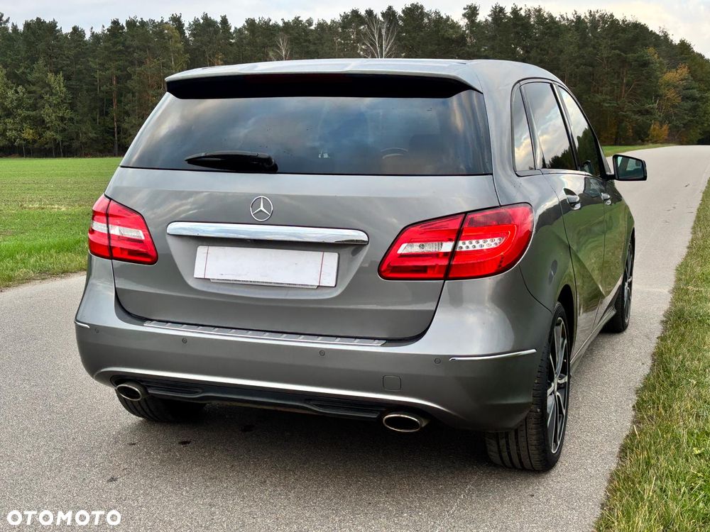 Mercedes-Benz B-Class 2014 photo 5