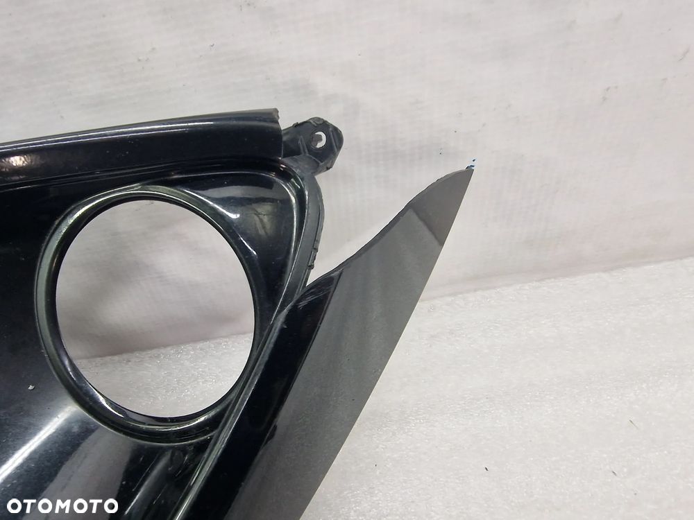 TOYOTA AURIS II LIFT 15- PRAWA KRATKA BOCZNA ZDERZAKA PRZEDNIEGO PRZÓD NA HALOGEN , NR 81481-02580 / 52030-02210 , NR AUKCJI A/20 - 8
