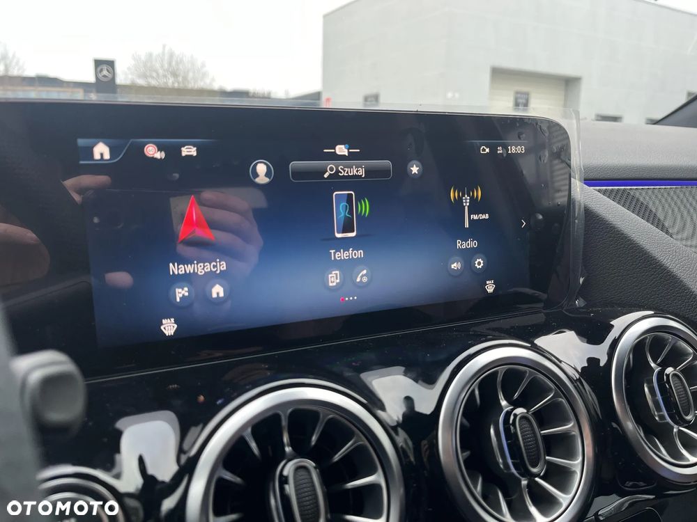 Mercedes-Benz GLA - 17