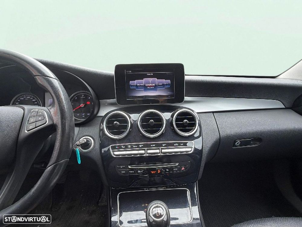 Mercedes-Benz C 180 - 13