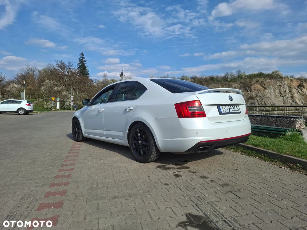 Skoda Octavia 2.0 TDI RS DSG - 4