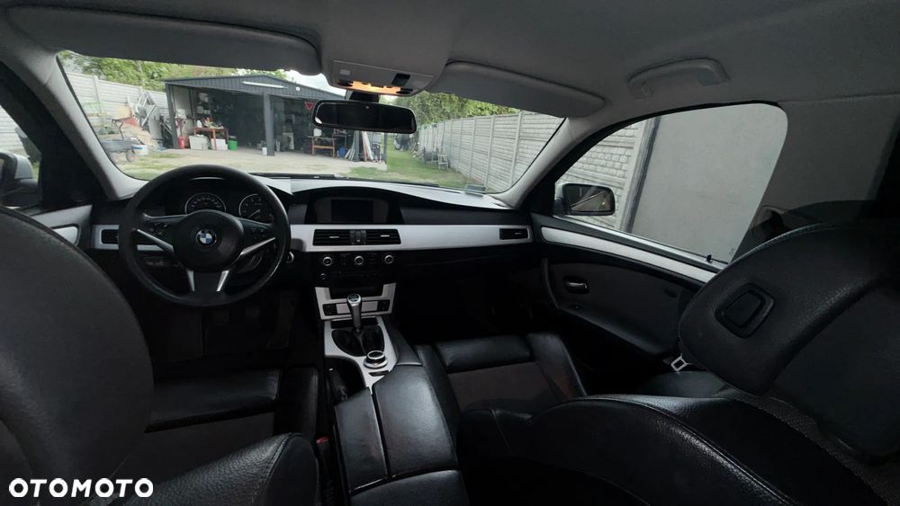 BMW Seria 5 520i - 15