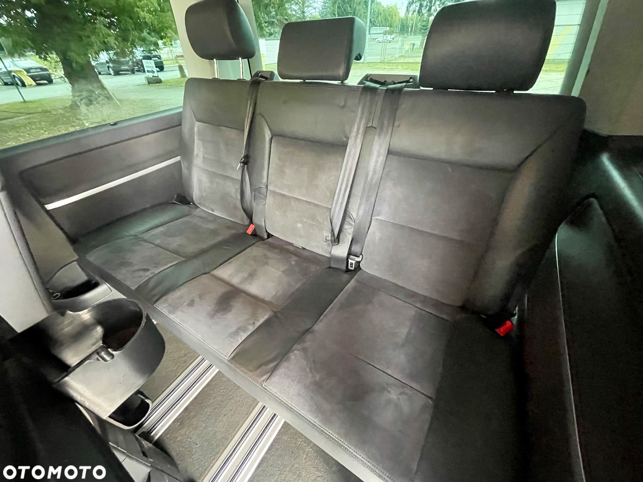 Volkswagen Multivan - 20