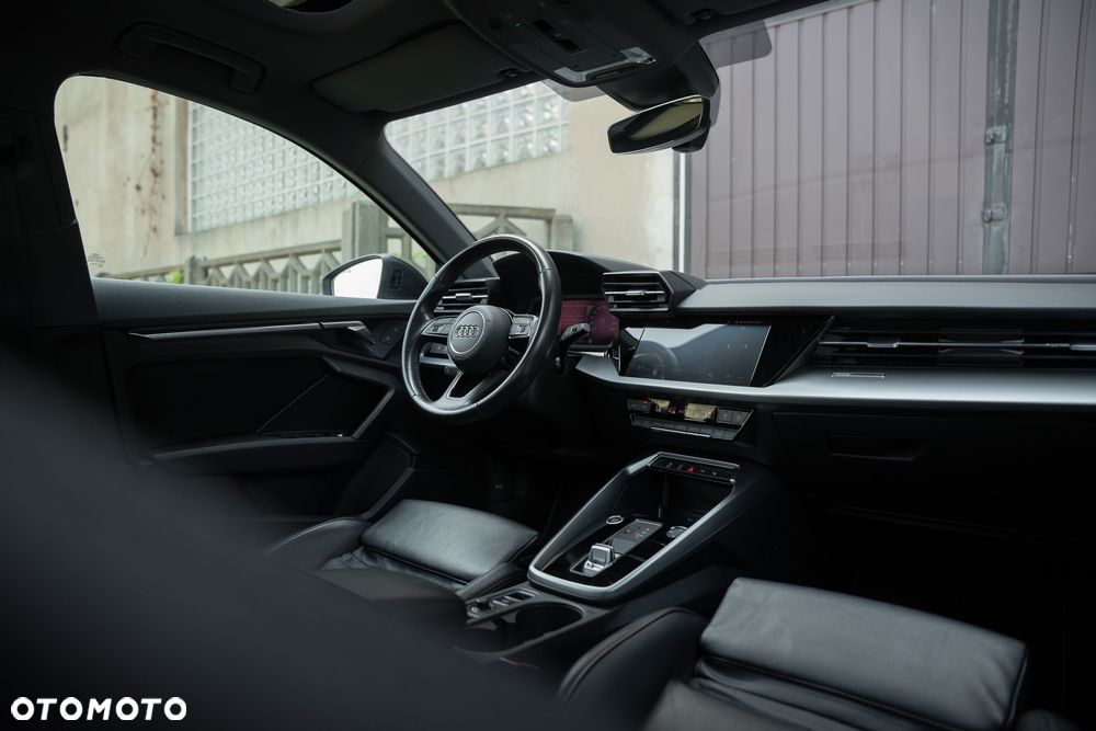 Audi A3 Sportback 35 TFSI S tronic S line - 29