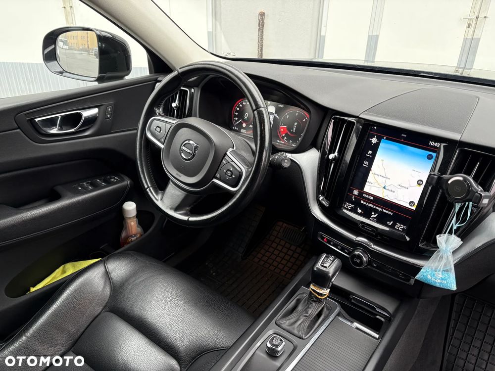 Volvo XC 60 D4 AWD Geartronic Momentum - 8