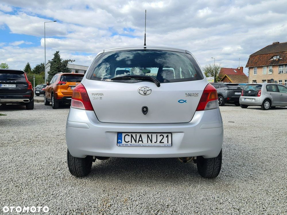 Toyota Yaris 1.0 Luna A/C - 6