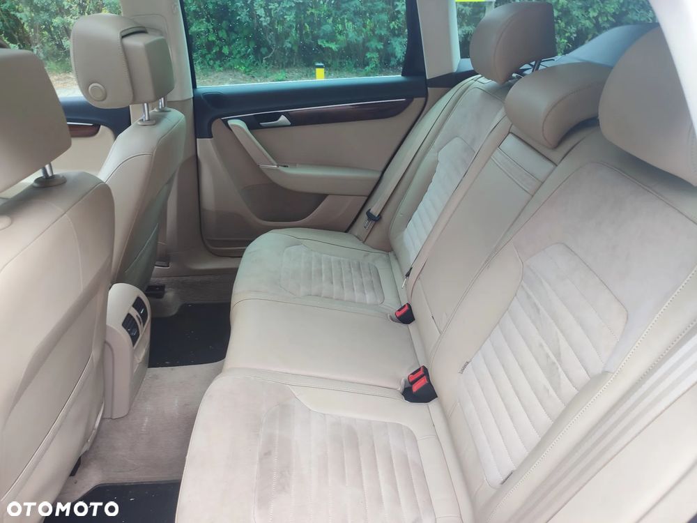 Volkswagen Passat 2.0 TDI DSG BlueMotion Technology Exclusive - 13