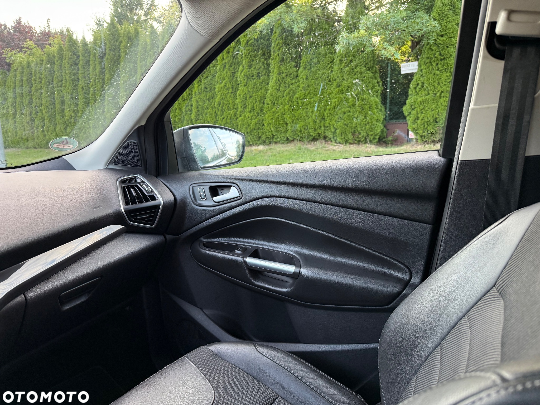 Ford Kuga - 10