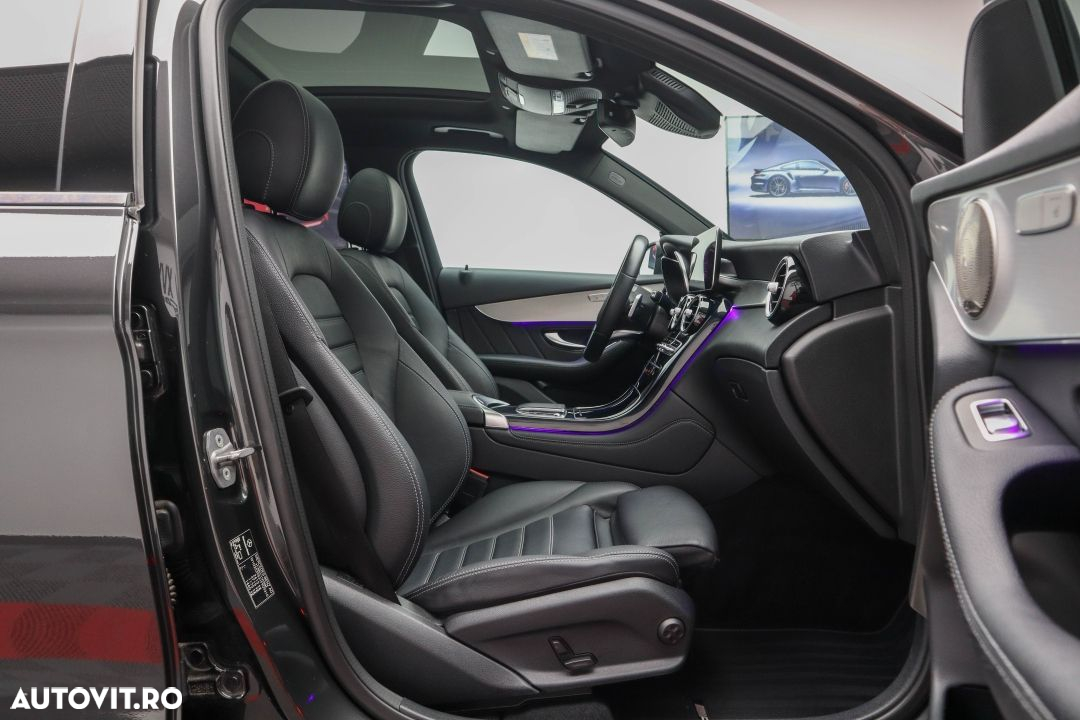 Mercedes-Benz GLC 300 e 4Matic 9G-TRONIC AMG Line Plus - 26