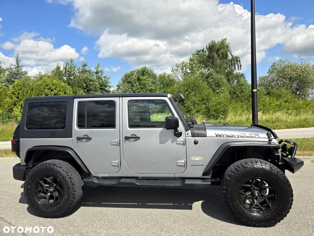 Jeep Wrangler 3.6 Unlim Sahara - 39