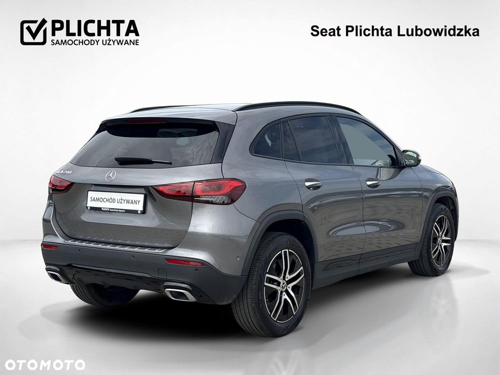 Mercedes-Benz GLA - 6