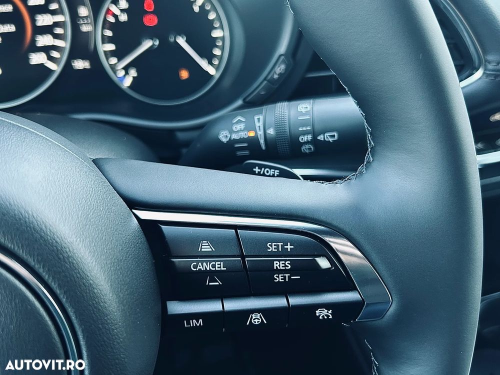 Mazda 3 e-Skyactiv X186 AT MHEV Exclusive-Line - 18