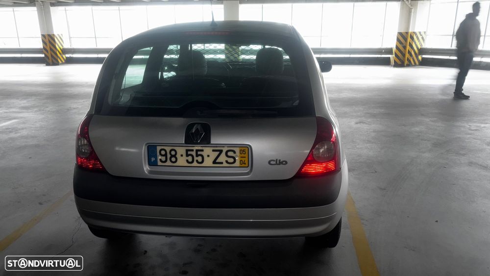 Renault Clio - 7