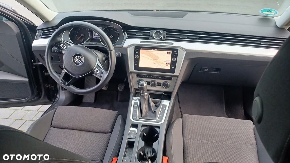 Volkswagen Passat 1.4 TSI BMT Comfortline - 8