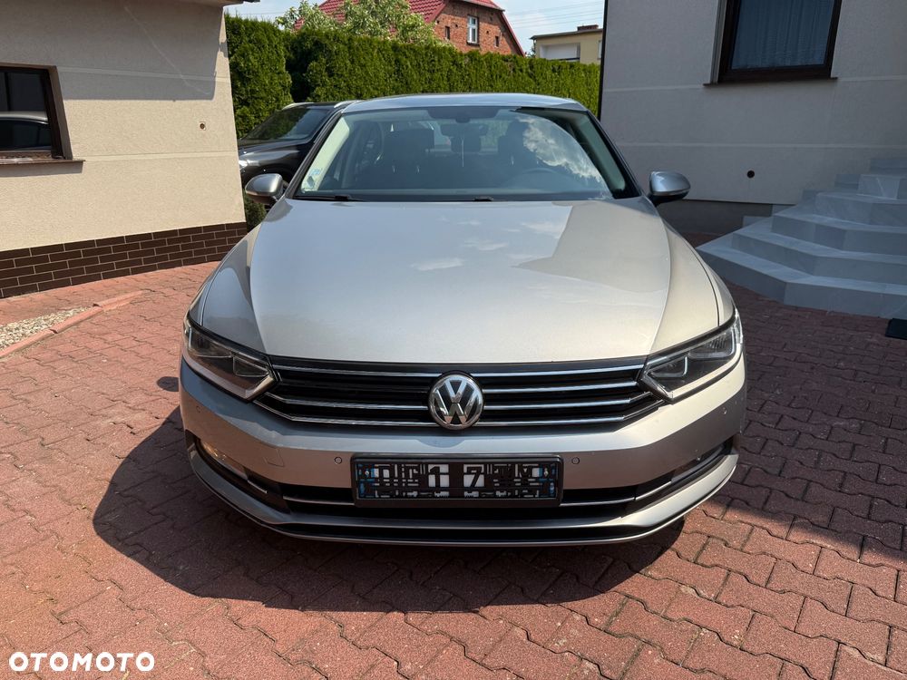 Volkswagen Passat 2.0 TDI (BlueMotion Technology) Highline - 3