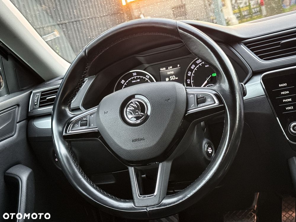Skoda Superb 2.0 TDI DSG Ambition - 16
