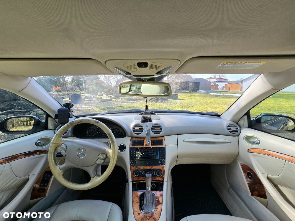 Mercedes-Benz CLK - 13
