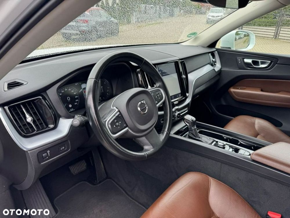 Volvo XC 60 B4 D Geartronic Momentum Pro - 14