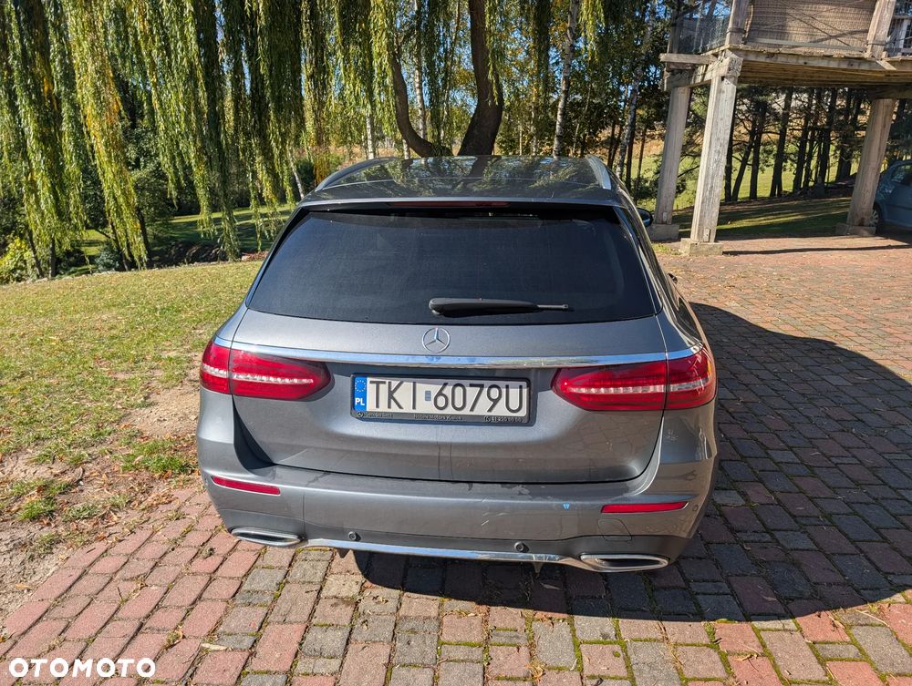 Mercedes-Benz E-Class 2023 photo 4