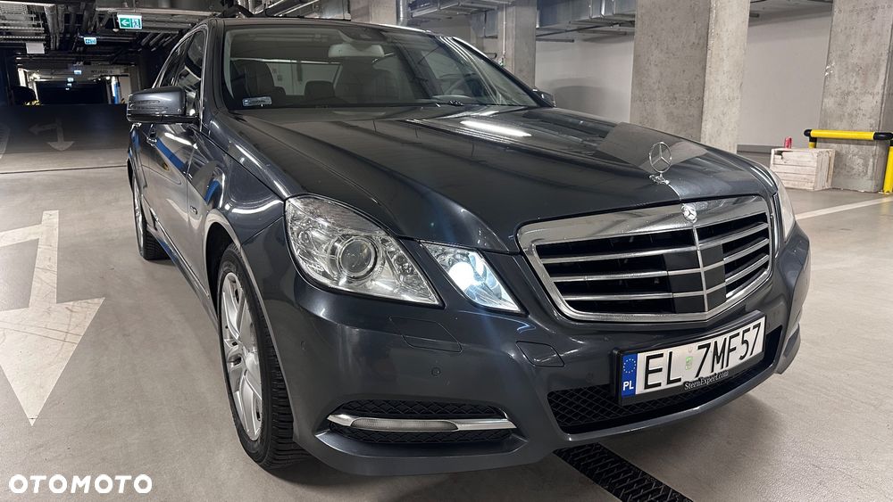 Mercedes-Benz Klasa E 350 CDI DPF 4Matic BlueEFFICIENCY 7G-TRONIC Avantgarde - 3