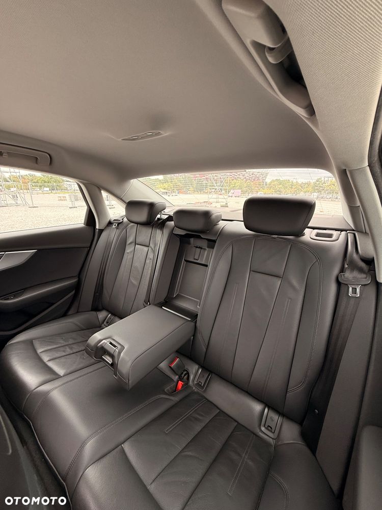 Audi A4 Limousine - 7