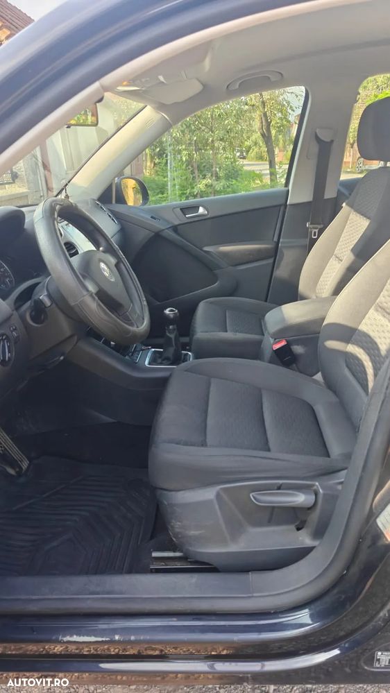 Volkswagen Tiguan - 8