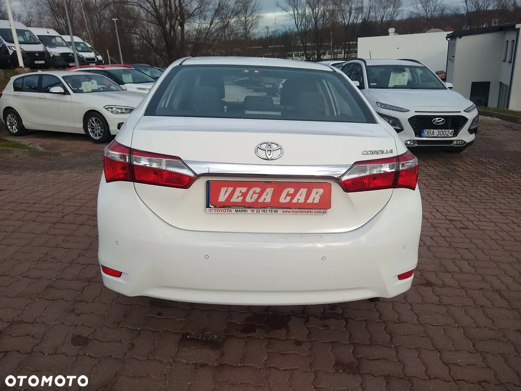 Toyota Corolla - 16