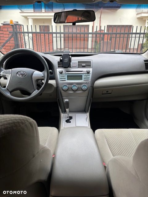 Toyota Camry - 8