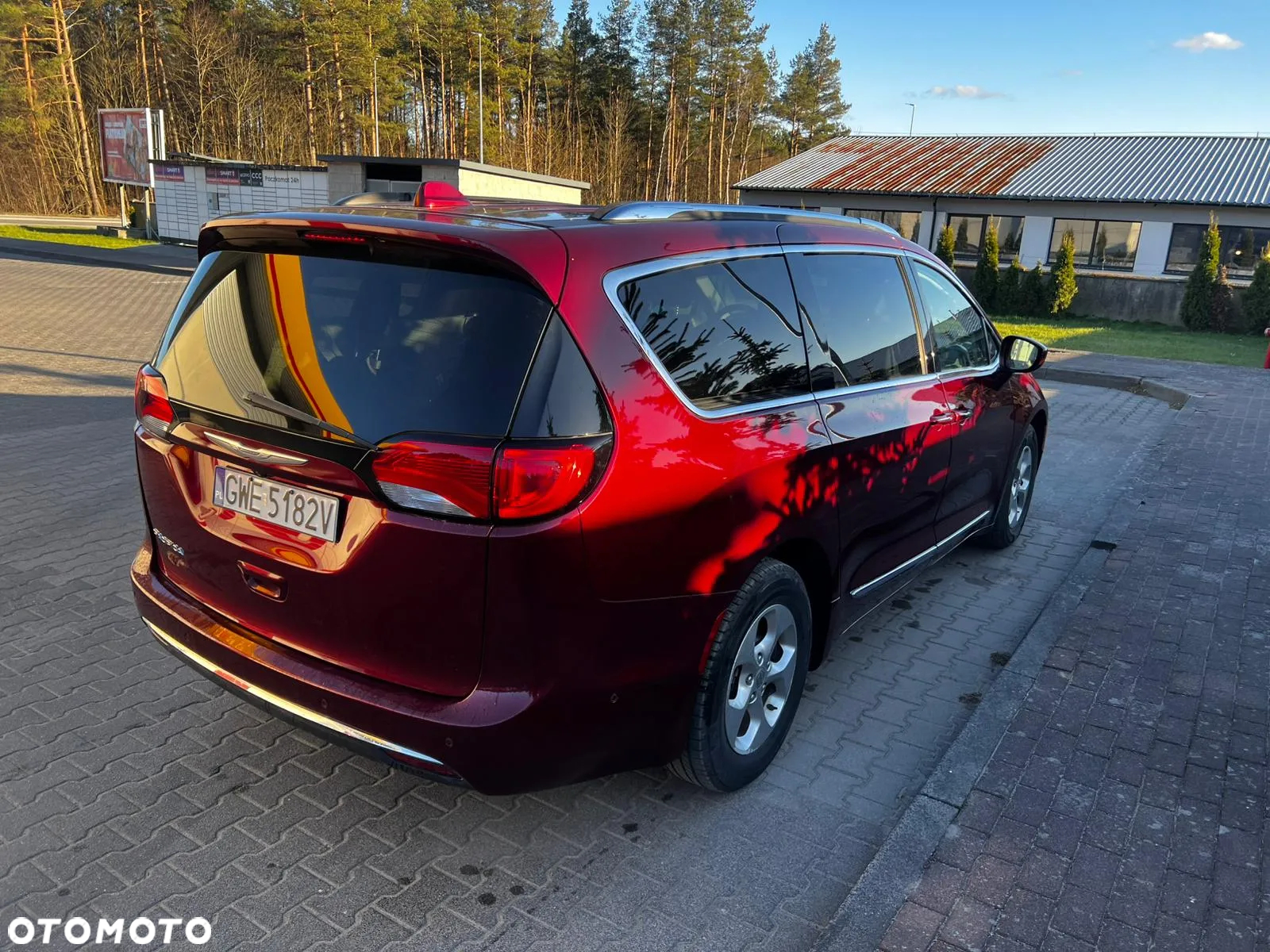 Chrysler Pacifica - 3