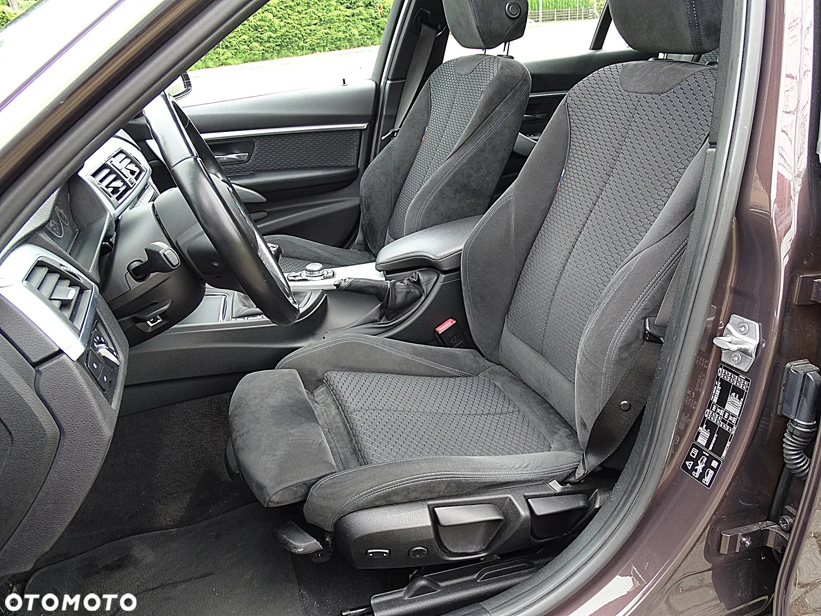 BMW Seria 3 320d xDrive M Sport - 30