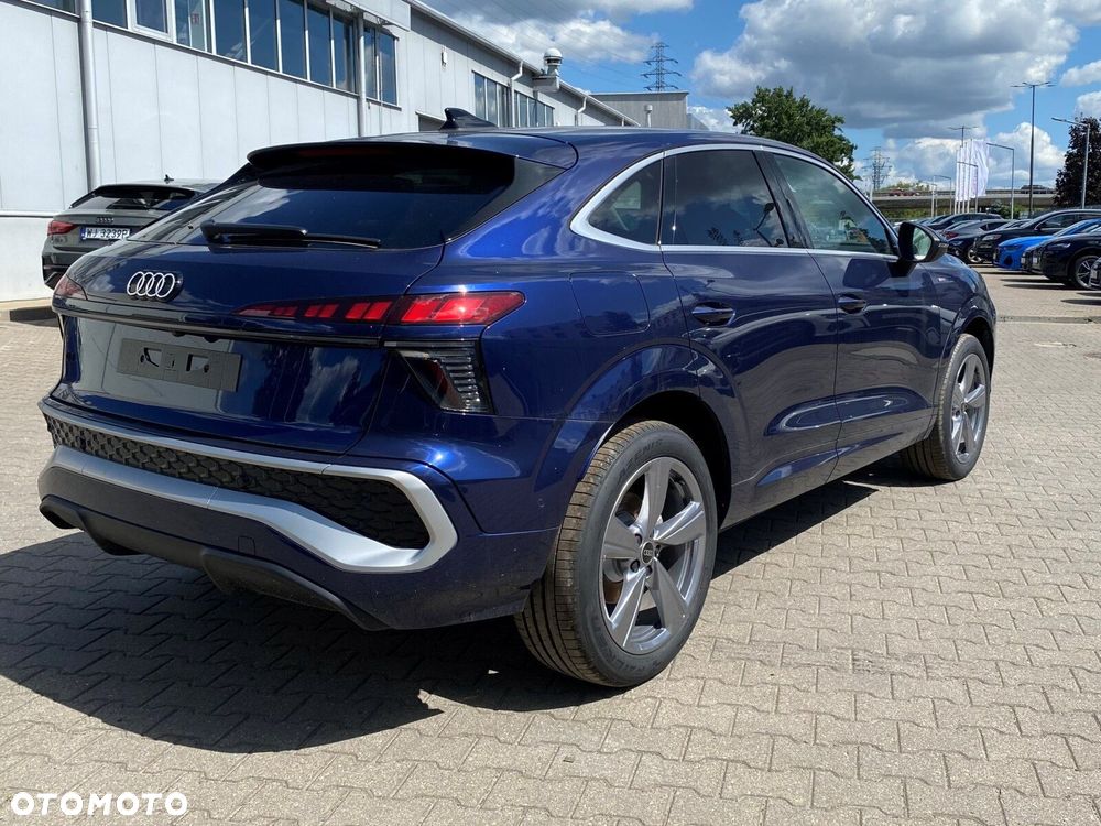 Audi Q3 Sportback - 8