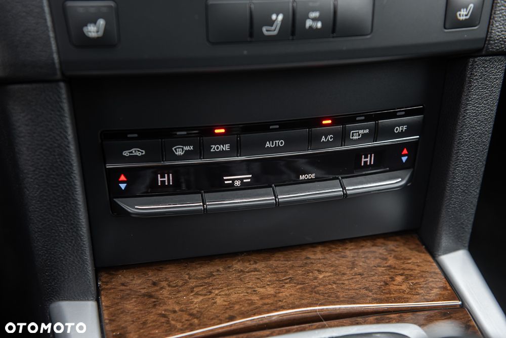 Mercedes-Benz Klasa E - 26