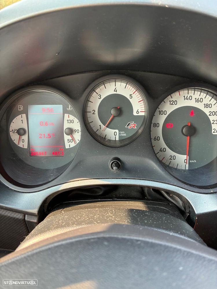 SEAT Leon 2.0 TDI FR - 4