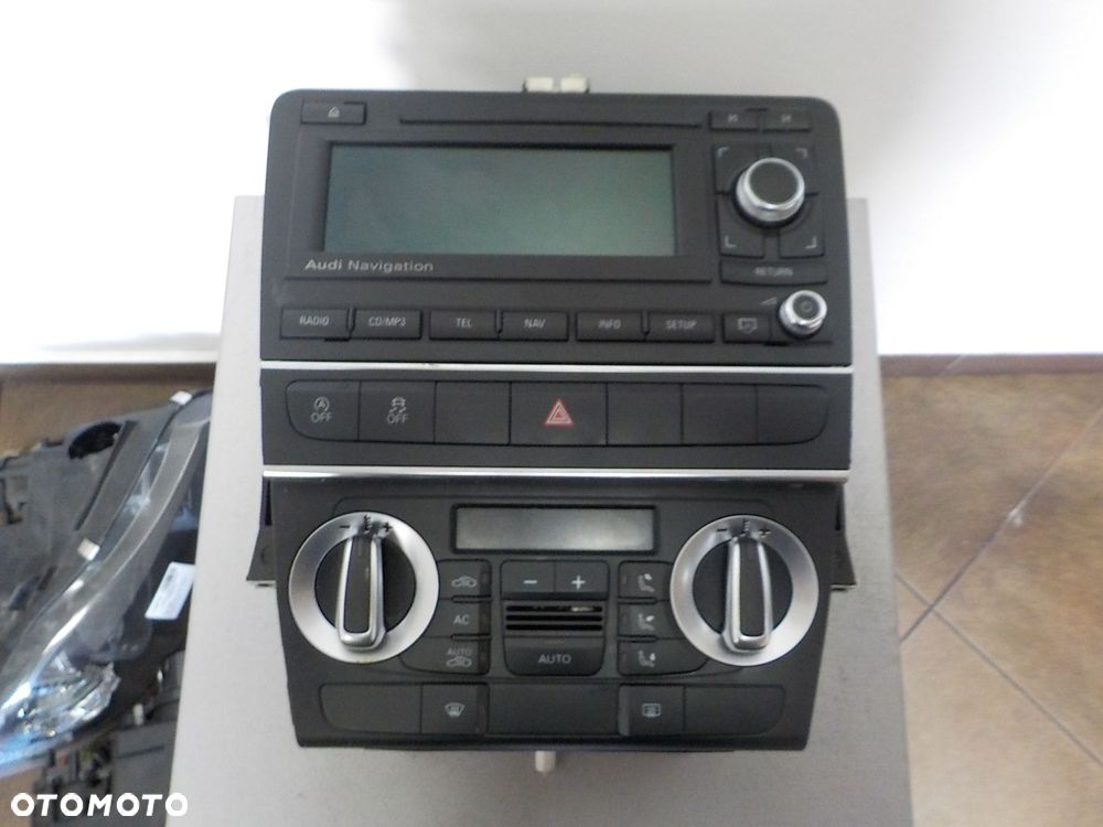 AUDI A3 II 8P LIFT RADIO KONSOLA PANEL NAWIGACJA 8P0035193E - 1